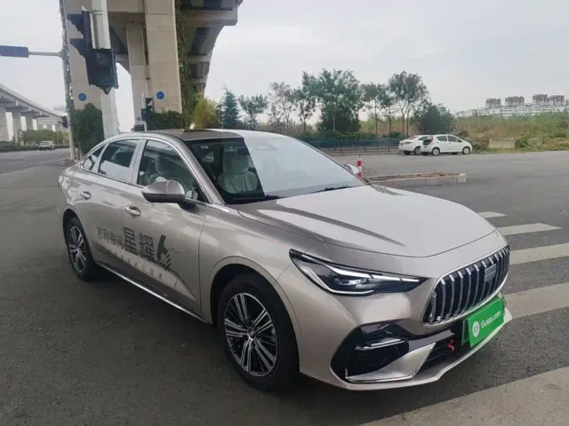 Geely Galaxy Stellar 6 — Фото автомобиля 3
