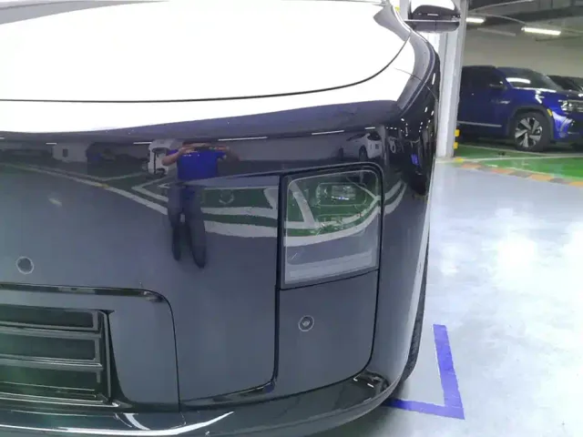 Li Auto i8 — Фото автомобиля 5