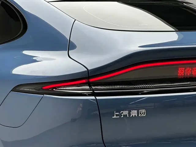 IM Motors LS6 — Фото автомобиля 20