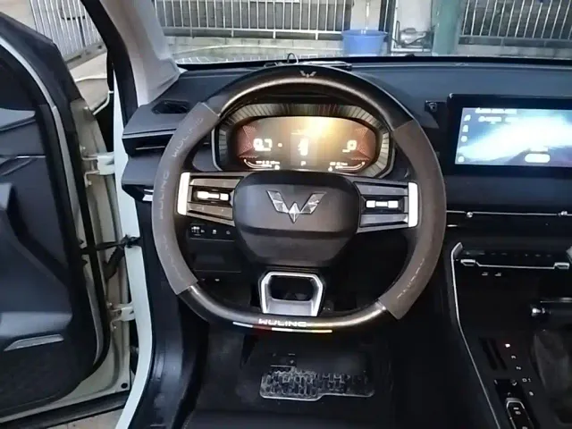 Wuling Asta — Фото автомобиля 10