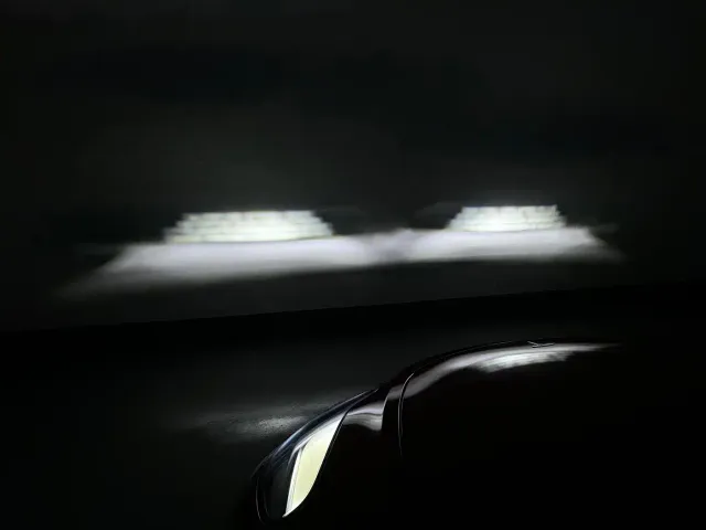 Tesla Model Y — Фото автомобиля 16