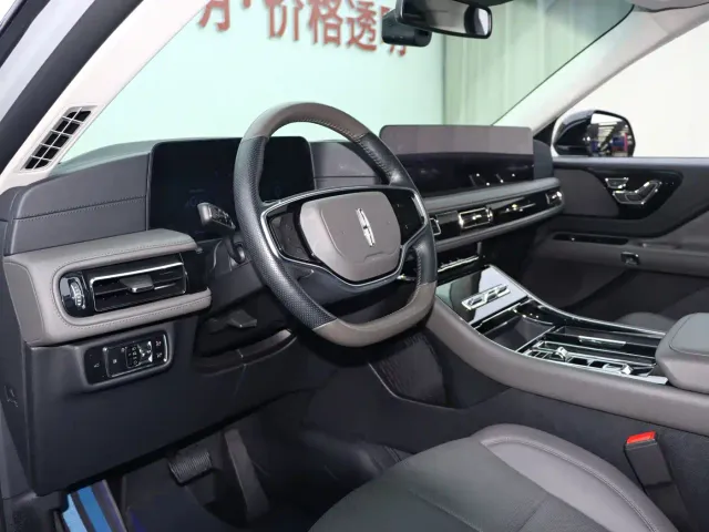 Lincoln Aviator 2024 3.0T V6 AWD Elegance 6-Seater — Фото автомобиля 6