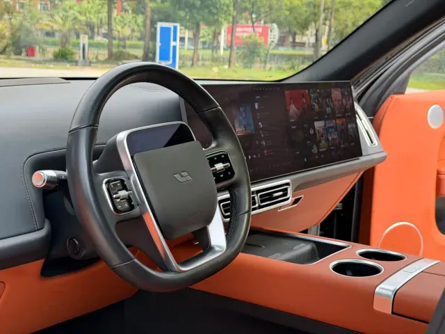 Li Auto L7 — Фото автомобиля 6