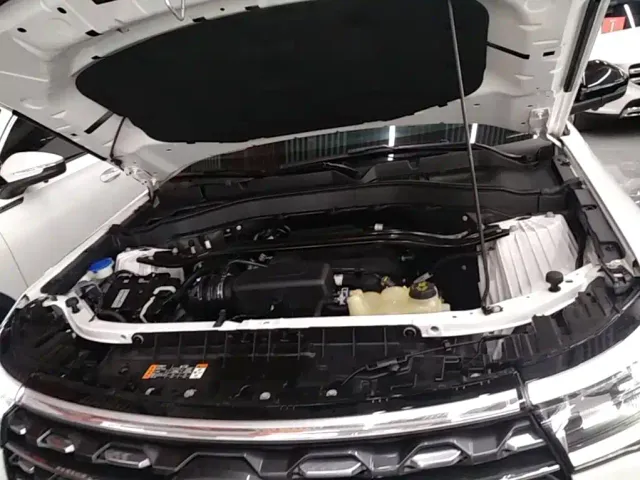 Ford Explorer — Фото автомобиля 19