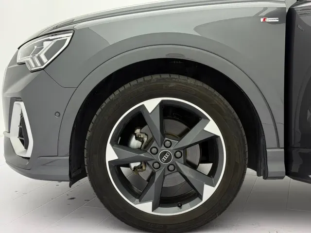 Audi Q3 — Фото автомобиля 19