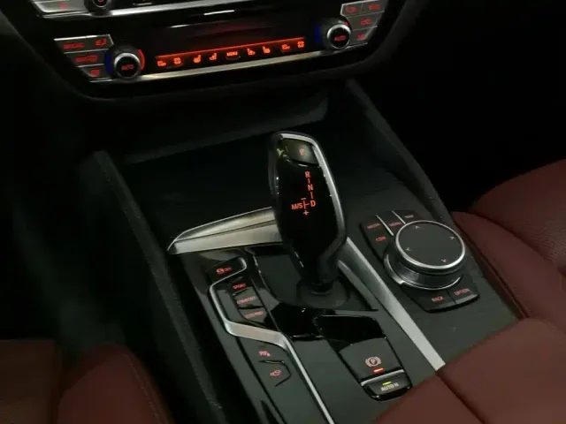 BMW 5 Series — Фото автомобиля 13