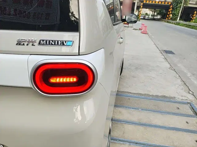 Wuling Hongguang Mini EV — Фото автомобиля 7