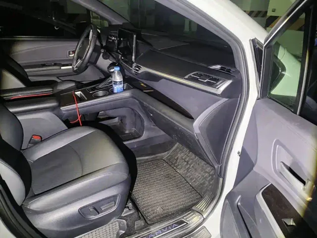Toyota Granvia — Фото автомобиля 13