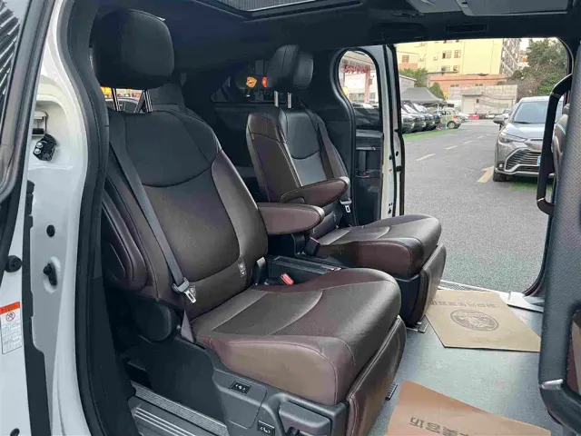 Toyota Granvia — Фото автомобиля 24