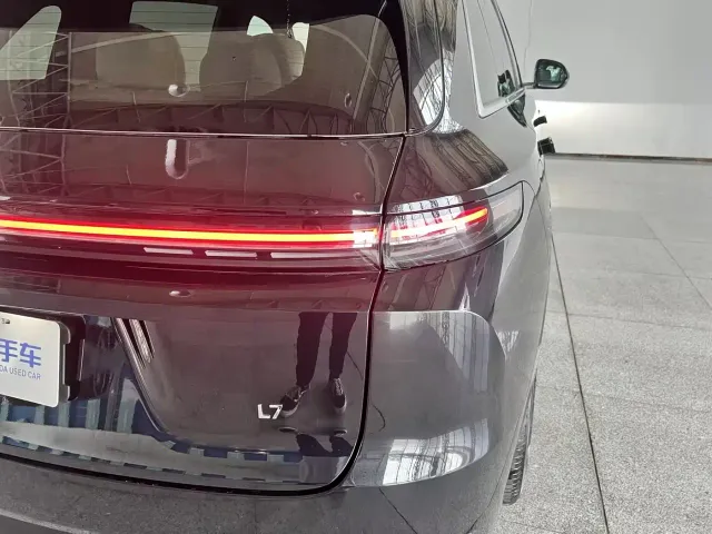 Li Auto L7 — Фото автомобиля 27