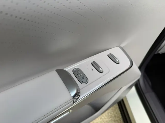 Buick Zhijing E7 — Фото автомобиля 7