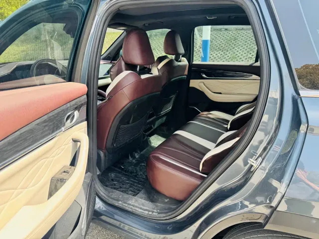 Geely Xingyue L — Фото автомобиля 5