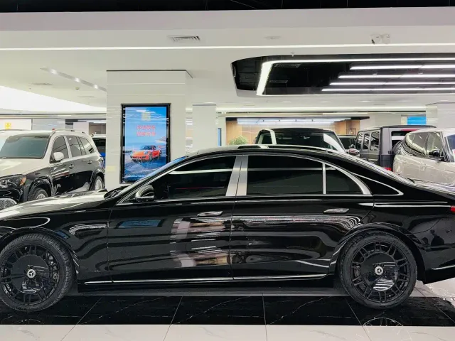 Mercedes-Benz S-Class — Фото автомобиля 3