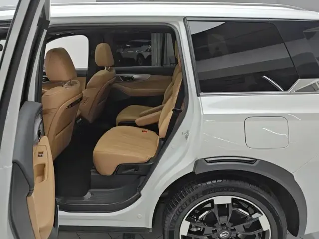 GAC Trumpchi Trumpchi ES9 2024 Model PHEV 143km Traveller Max — Фото автомобиля 11