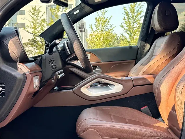 Mercedes-Benz GLS-Class — Фото автомобиля 10