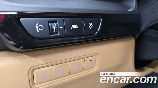 Kia Carnival Generation 4 — Фото автомобиля 30