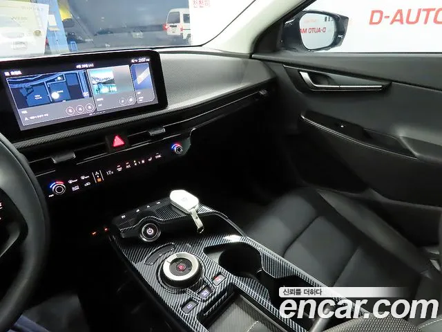 Kia EV6 — Фото автомобиля 11