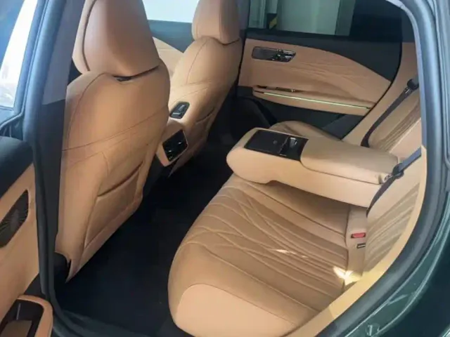 Geely Galaxy Xingyao 8 — Фото автомобиля 5