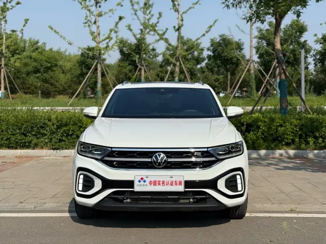 Volkswagen T-Roc — Фото автомобиля 2