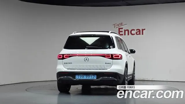 Mercedes-Benz EQB X243 — Фото автомобиля 4