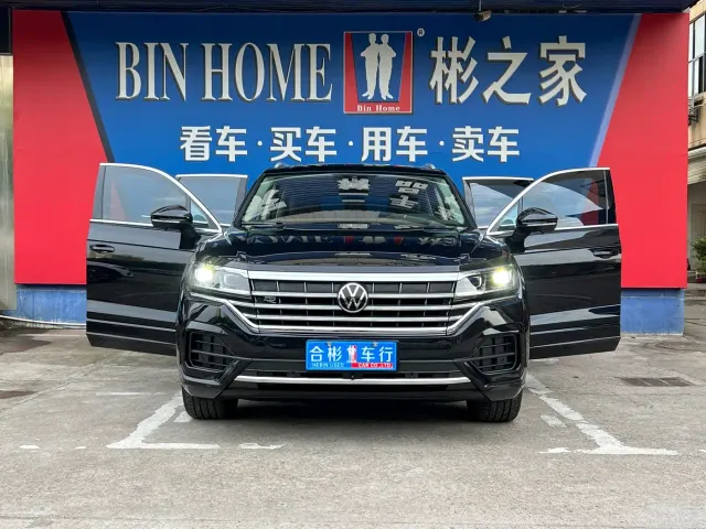 Volkswagen Touareg — Фото автомобиля 15