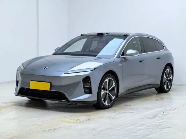 Фотография автомобиля — Nio ET5 Touring