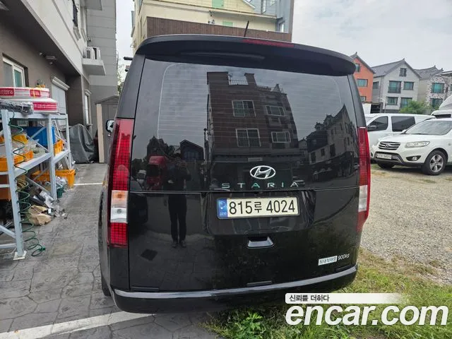Hyundai Staria — Фото автомобиля 2
