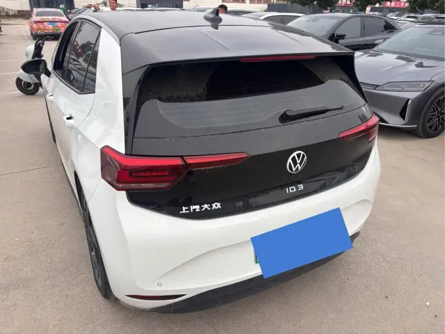Volkswagen ID.3 — Фото автомобиля 9