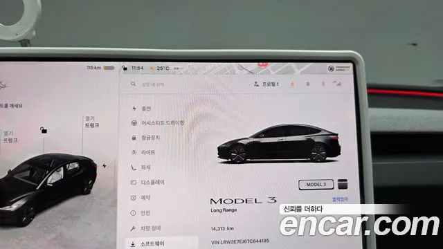 Tesla Model 3 — Фото автомобиля 11