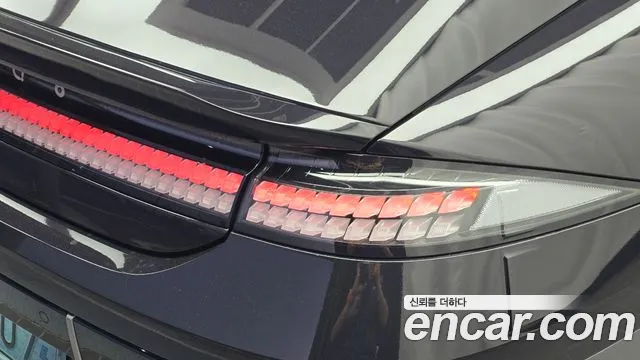 Hyundai Ioniq 6 — Фото автомобиля 8