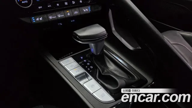 Hyundai Avante CN7 — Фото автомобиля 9