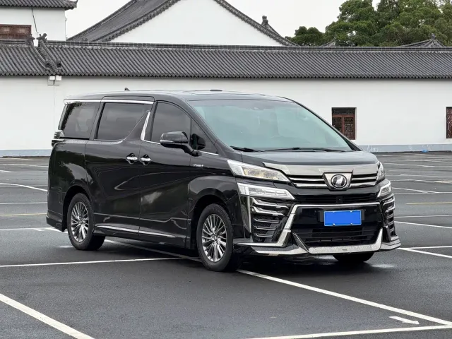Toyota Vellfire — Фото автомобиля 3
