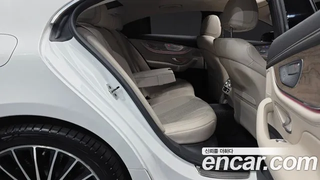 Mercedes-Benz CLS-Class — Фото автомобиля 10