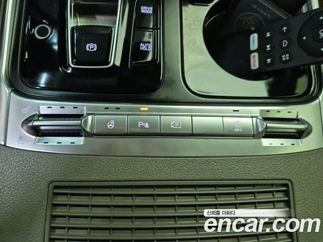 Kia Carnival Generation 4 — Фото автомобиля 18
