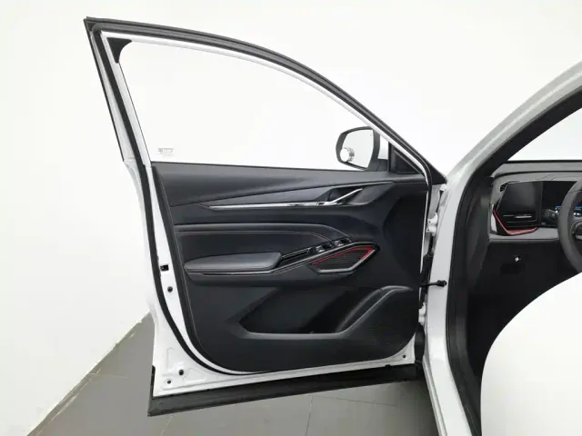 Changan X5 Plus — Фото автомобиля 8