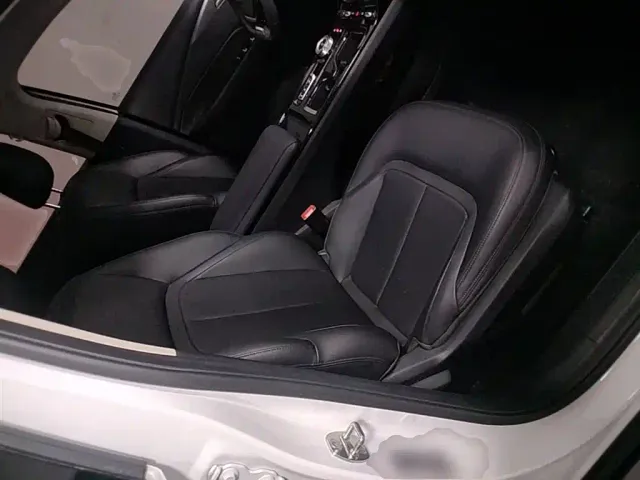 Wuling E5 — Фото автомобиля 23