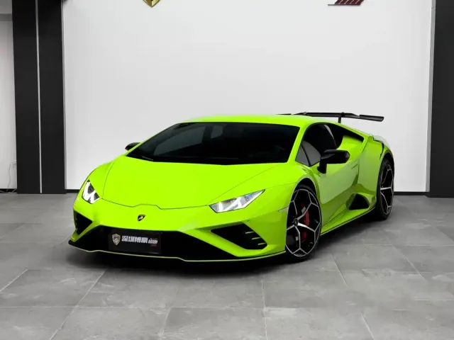 Фотография автомобиля — Lamborghini Huracan