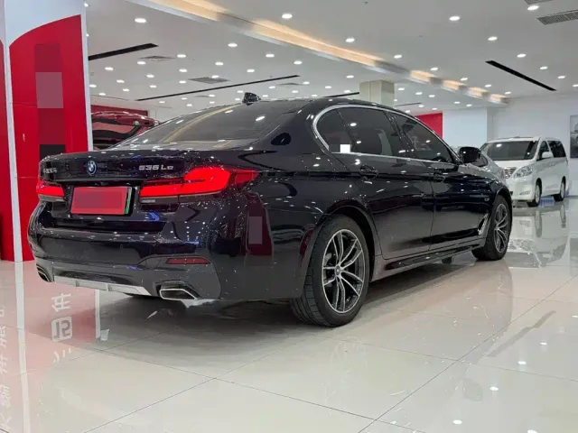 BMW BMW 5 Series New Energy 2021 535Le M Sport Package — Фото автомобиля 15