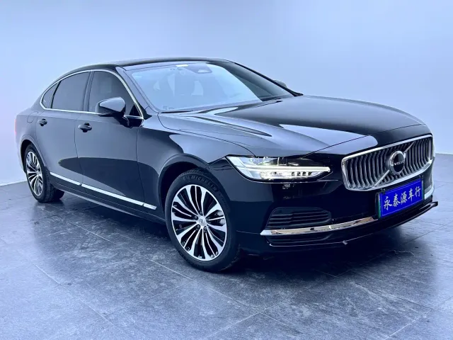Volvo S90 — Фото автомобиля 3