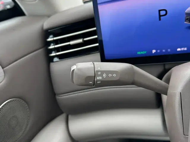 IM Motors LS6 — Фото автомобиля 21