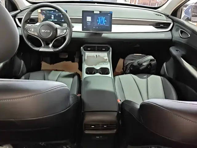 BYD Seal 05 DM-i — Фото автомобиля 9
