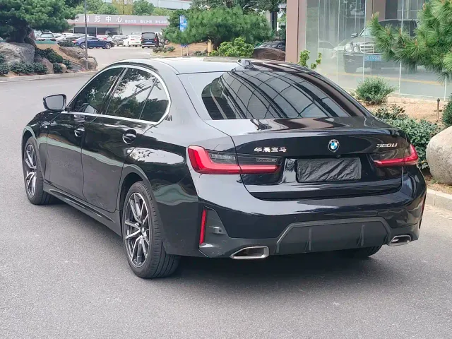 BMW 3 Series — Фото автомобиля 18