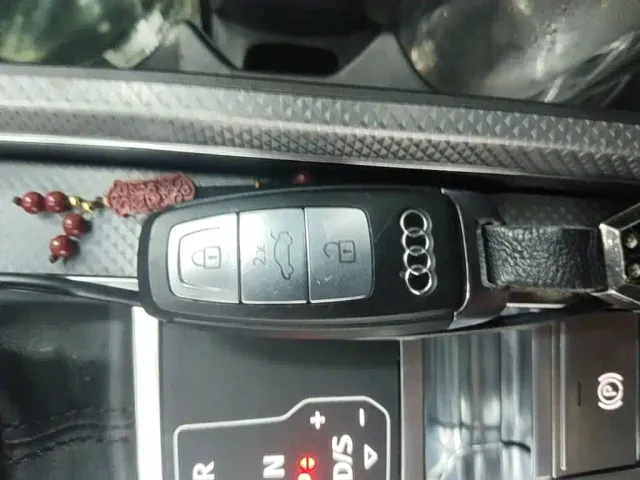 Audi A6L — Фото автомобиля 8