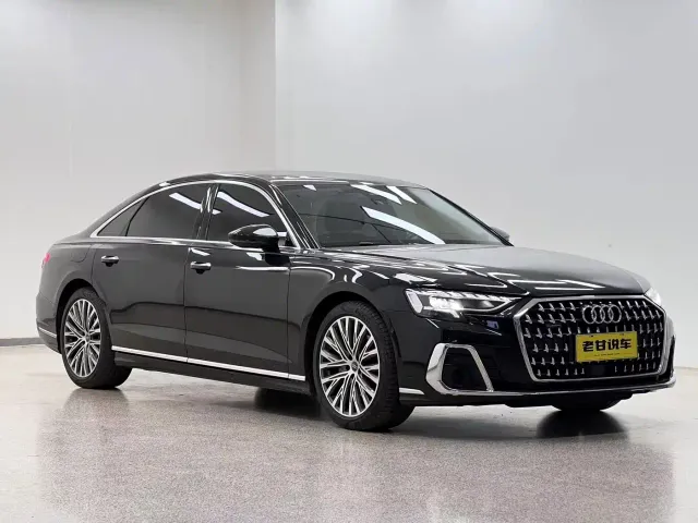 Audi A8 — Фото автомобиля 4