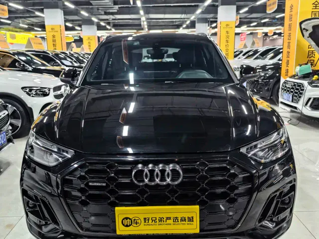 Audi Q5L — Фото автомобиля 2