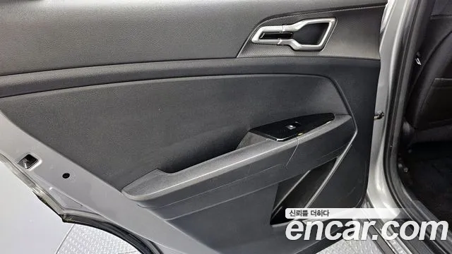 Kia Sportage Sportage 5-е поколение Дизель 2.0 2WD — Фото автомобиля 24