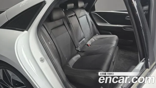 Hyundai Ioniq 6 — Фото автомобиля 12