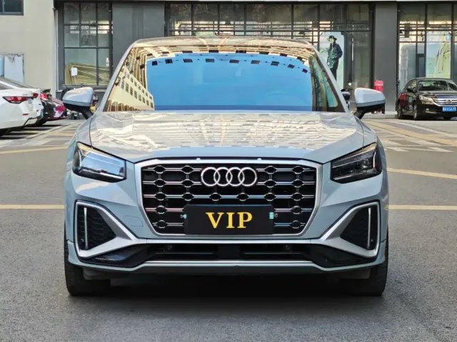 Audi Q2L — Фото автомобиля 2