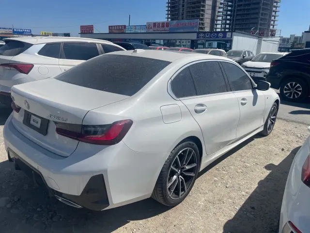 BMW 3 Series — Фото автомобиля 4