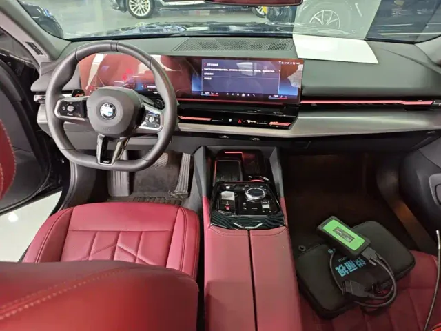 BMW 5 Series — Фото автомобиля 5